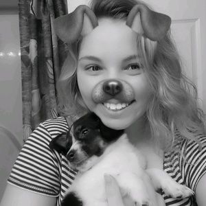 Meet your Posher, Brittney